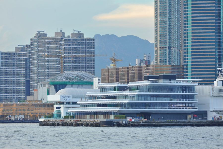 Cruise ship at Ocean Terminal